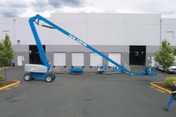 80' Articulating Boom Lift